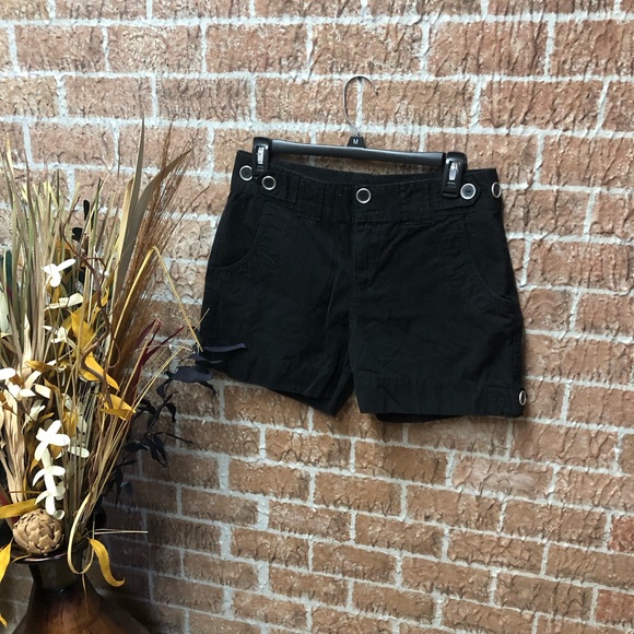 Pants - Trixie + LULU Women’s Black Shorts Size 4 Item #PHK2483